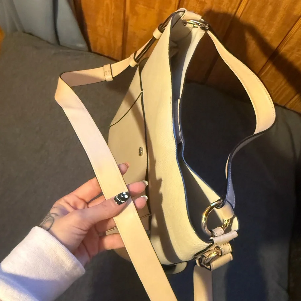 Michael Kors Cream Shoulder Bag - Picture 6 of 11